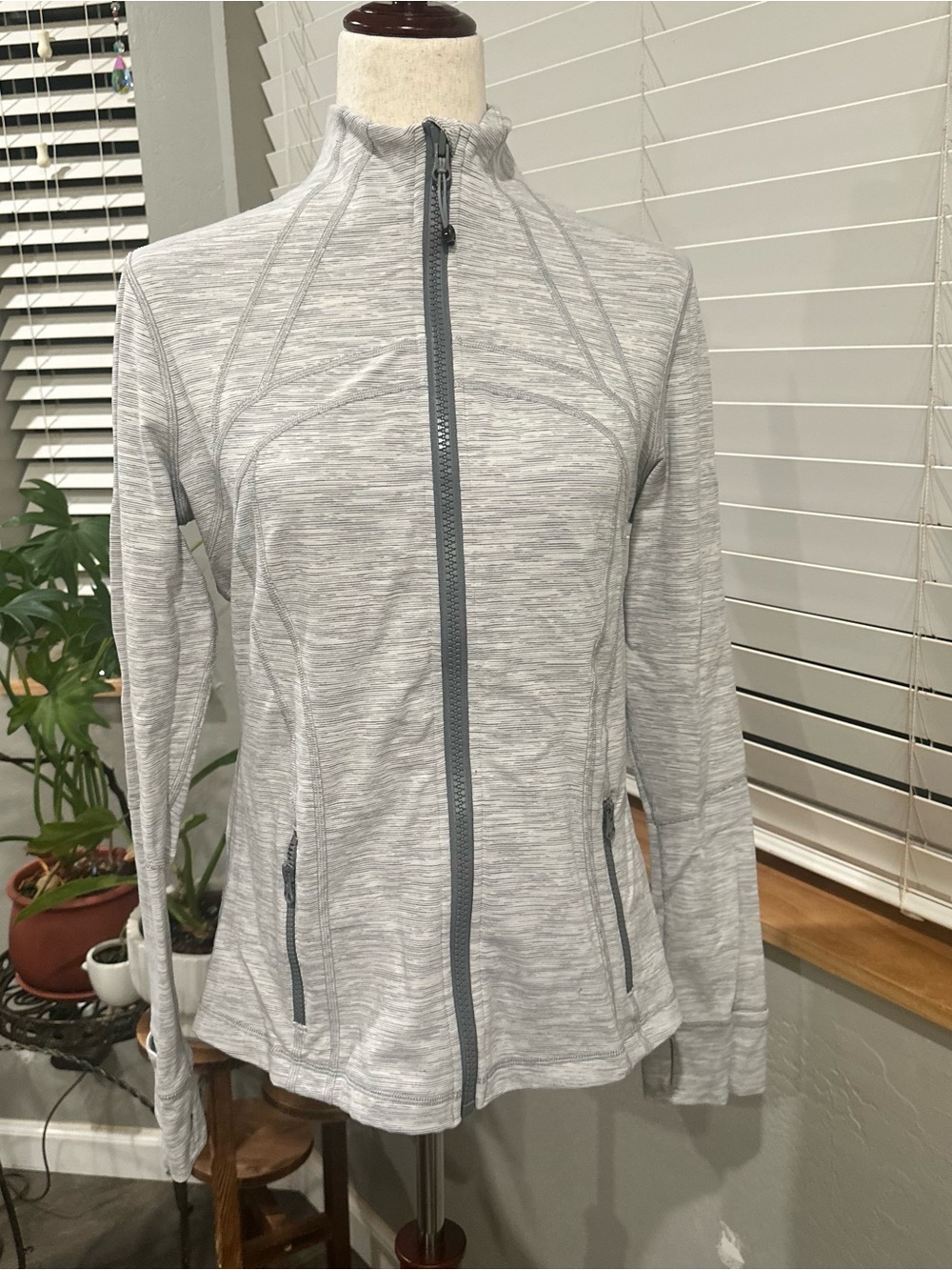 lululemon athletica Light Heather Gray Full-Zip Utility Jacket